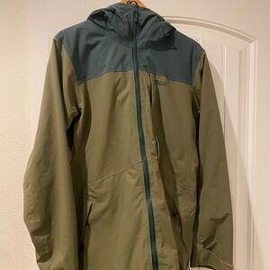 Storia Two-Tone Green Raincoat